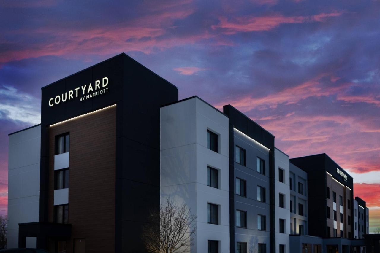 Отель Courtyard By Marriott Buffalo Amherst/University Экстерьер фото